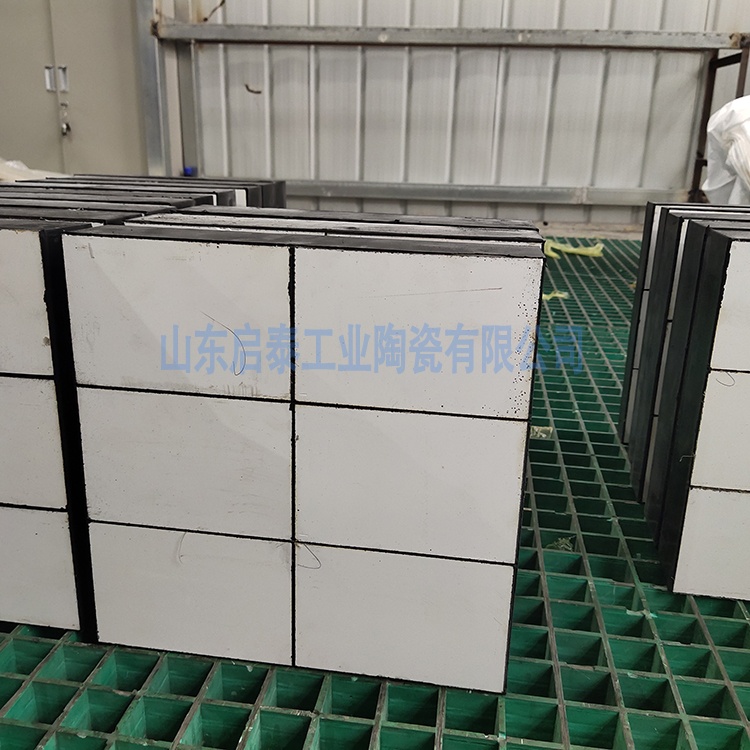 耐磨陶瓷橡胶复合板的特点