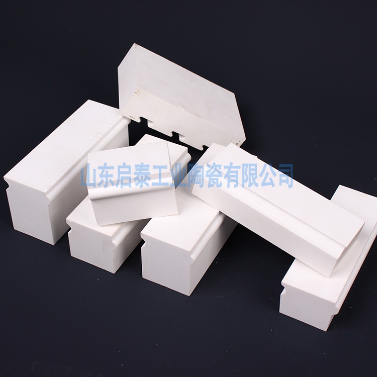 耐磨氧化铝陶瓷衬砖的特点和常用规格