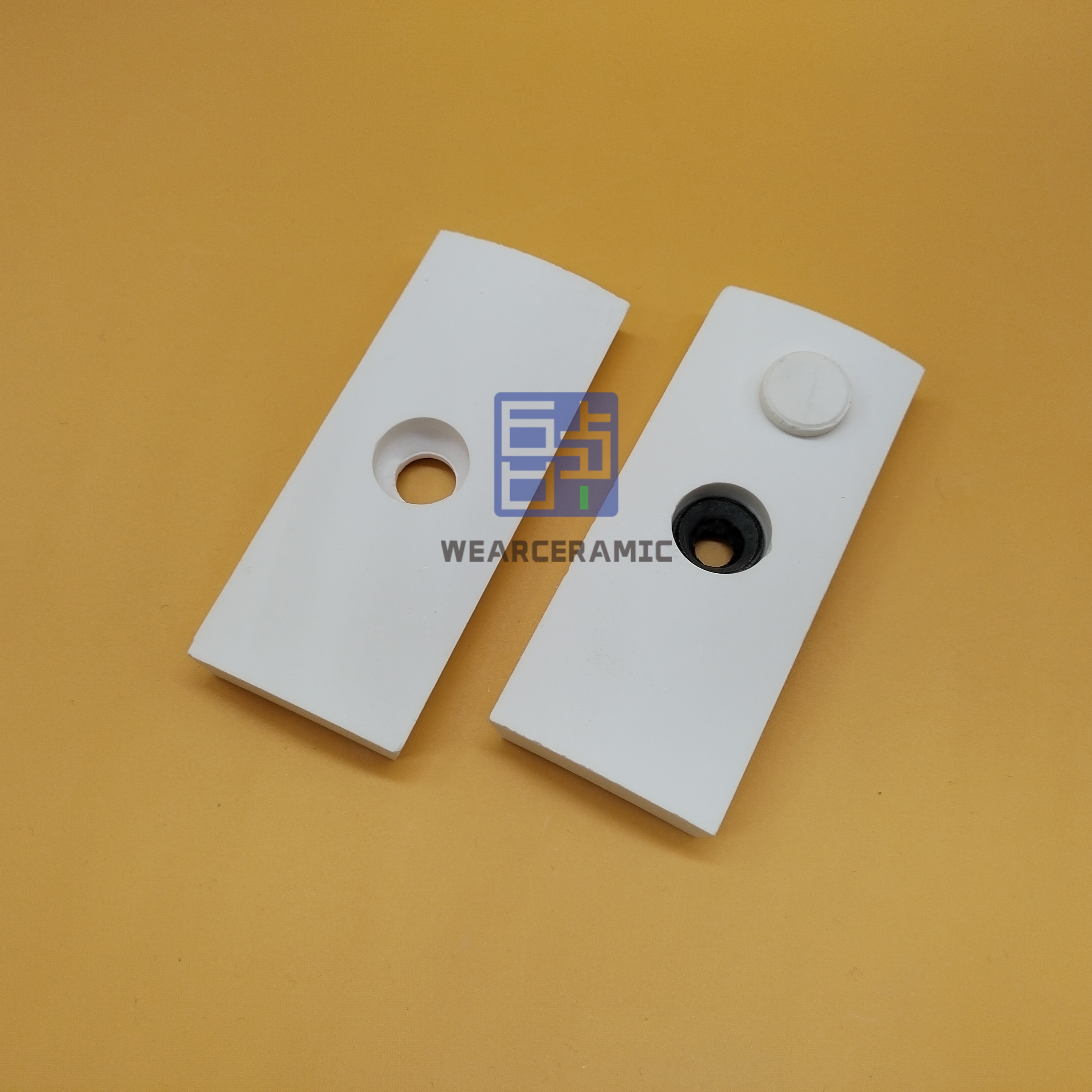 反孔弧形耐磨陶瓷衬板